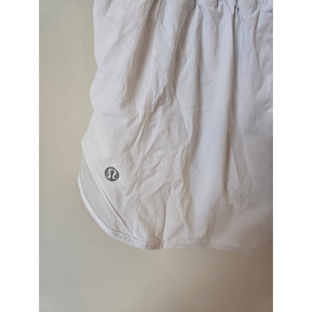 Lululemon Hotty Hot High-Rise Lined Short 2.5 White Size 4 Running Shorts - Picture 4 of 13